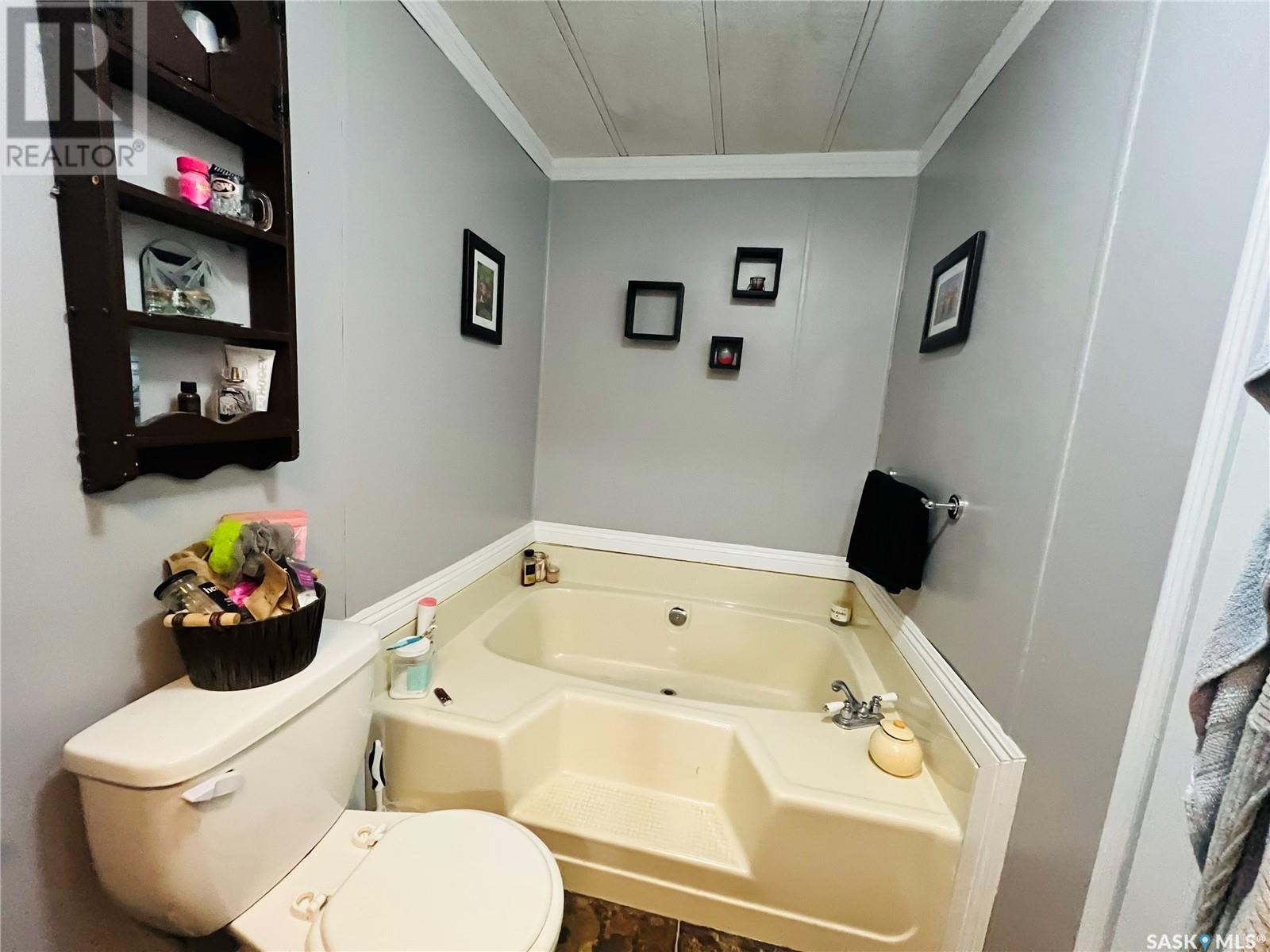Single Family House Mobile Home for Sale in #   th AVENUE NW Swift Current 