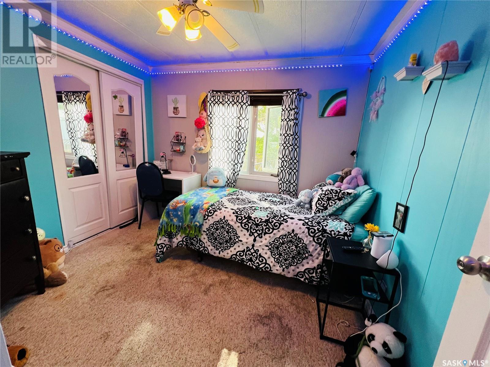 Single Family House Mobile Home for Sale in #   th AVENUE NW Swift Current 