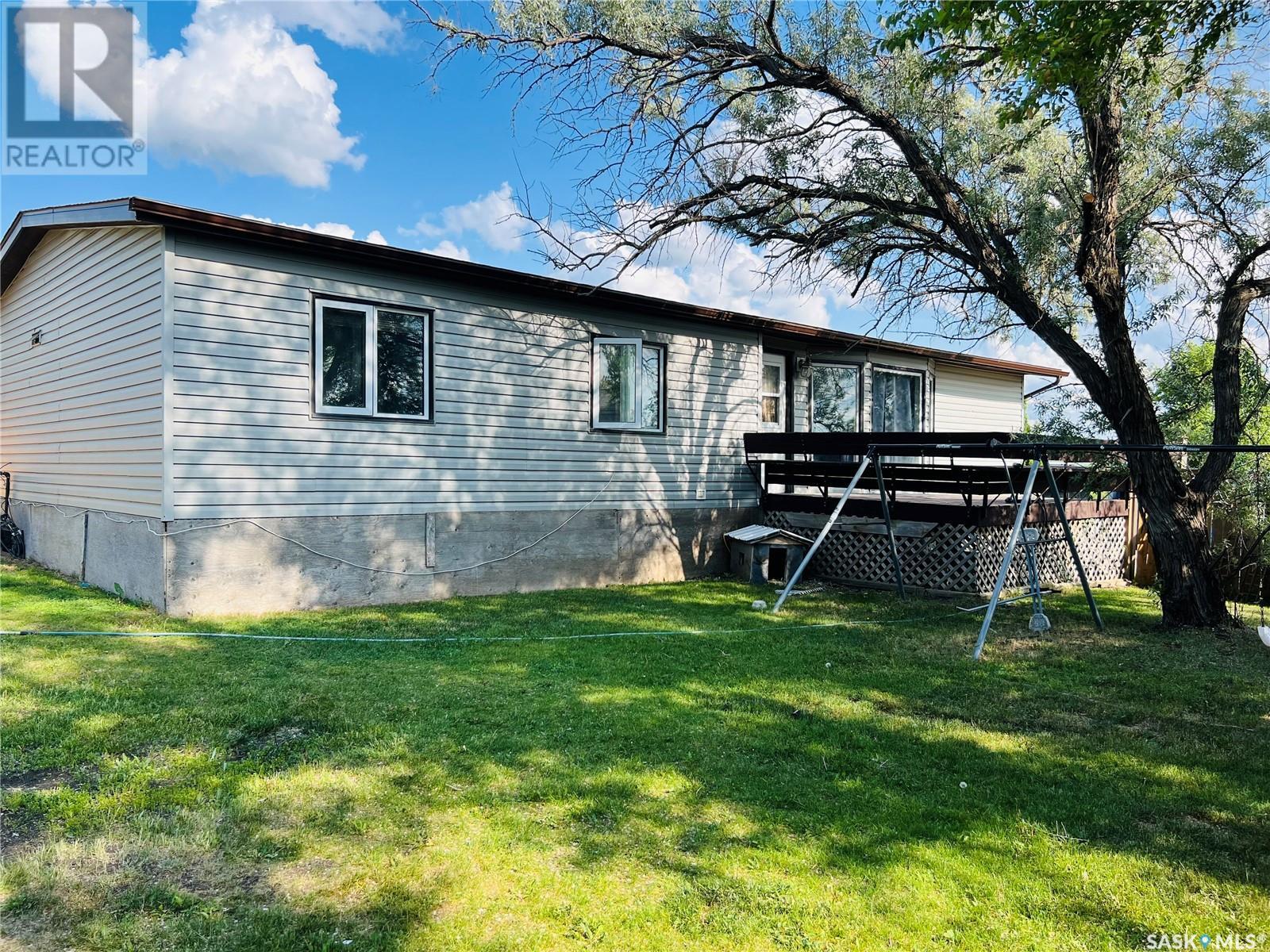 Single Family House Mobile Home for Sale in #   th AVENUE NW Swift Current 