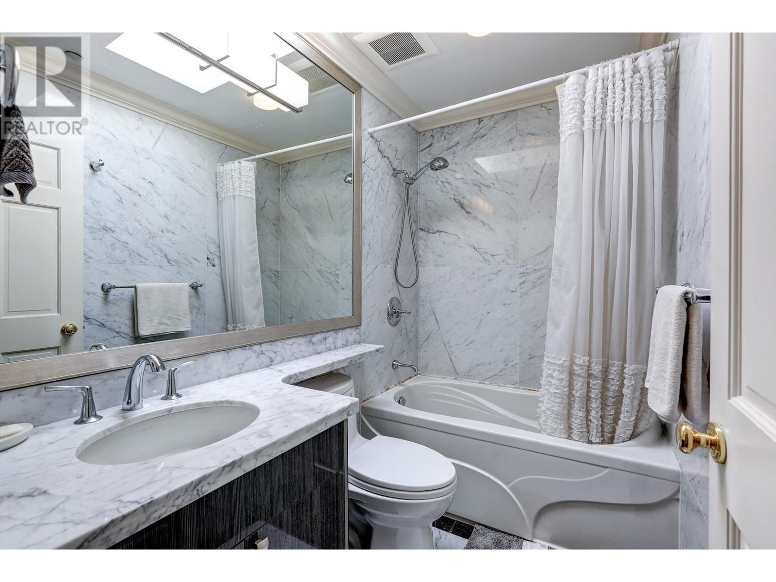 4538 ANGUS DRIVE, Vancouver