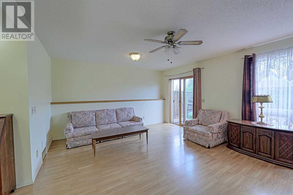Single Family House 4 Level for Sale in  Bedfield Close NE Beddington Heights Calgary 