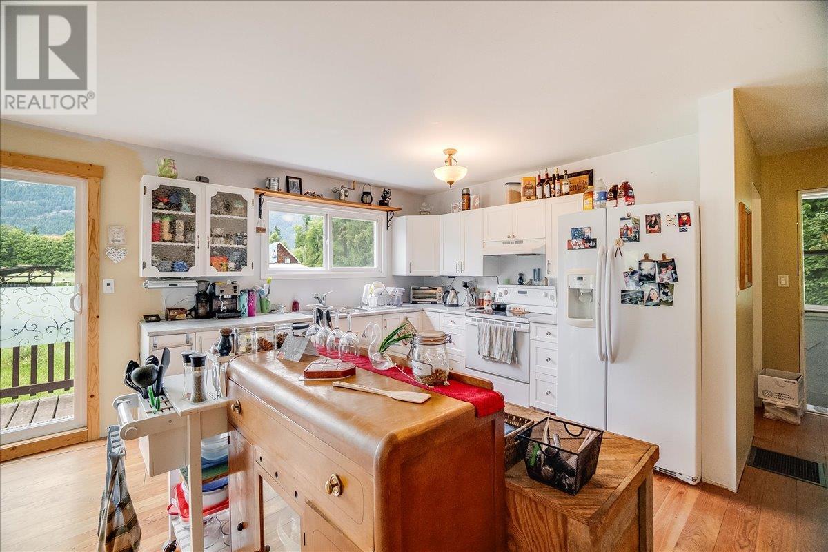3814 PASSMORE UPPER ROAD - 5