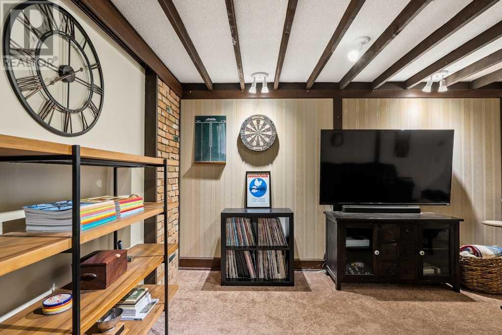 Single Family House Bungalow for Sale in  Oakview Place SW Oakridge Calgary 