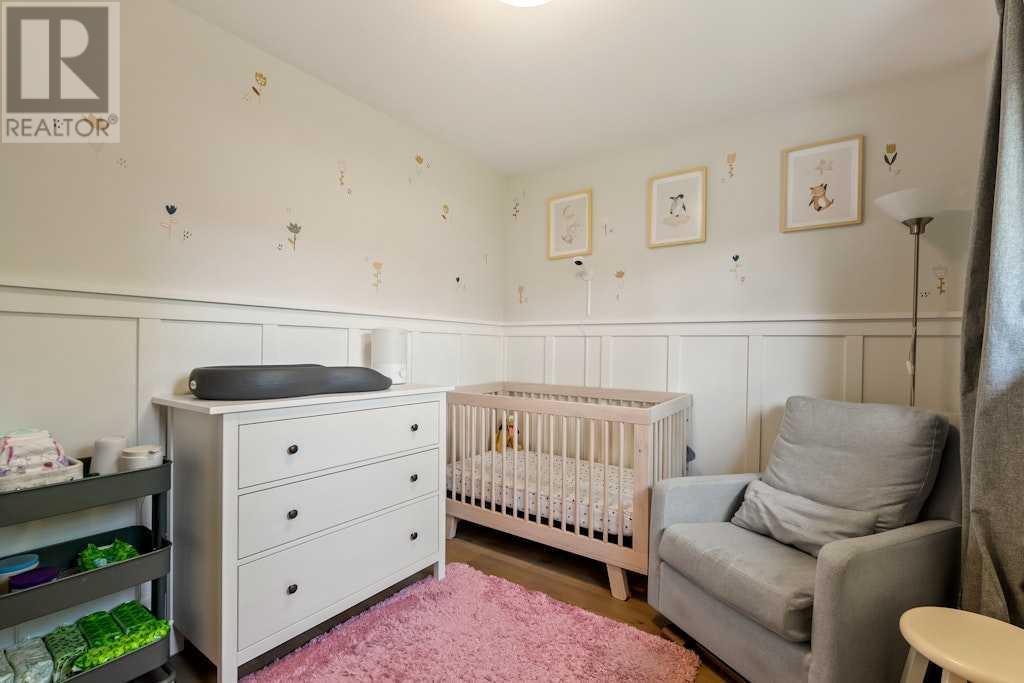 Single Family House Bungalow for Sale in  Oakview Place SW Oakridge Calgary 