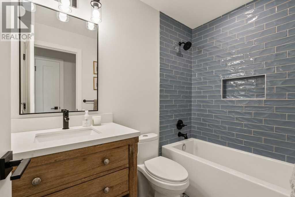 Single Family House Bungalow for Sale in  Oakview Place SW Oakridge Calgary 