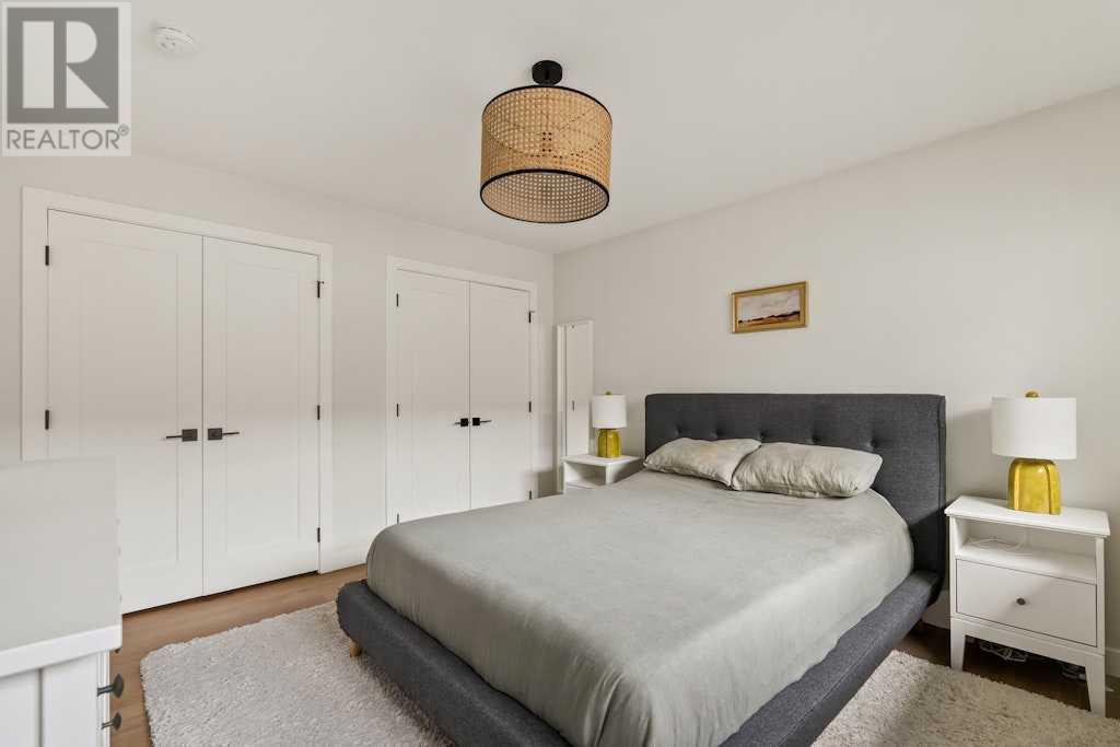 Single Family House Bungalow for Sale in  Oakview Place SW Oakridge Calgary 