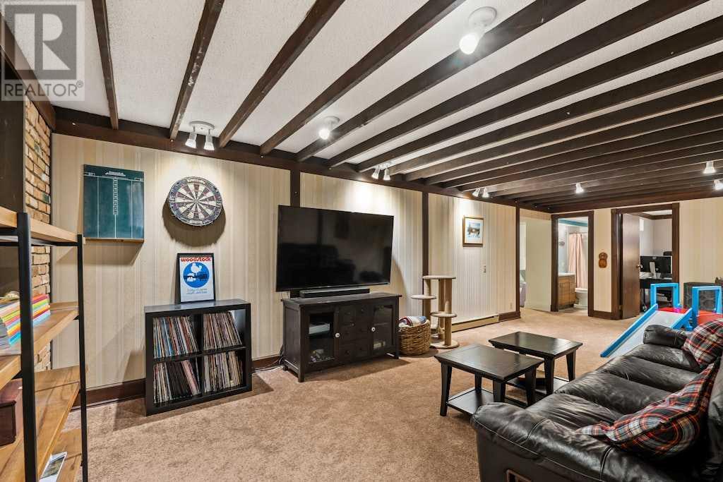 Single Family House Bungalow for Sale in  Oakview Place SW Oakridge Calgary 