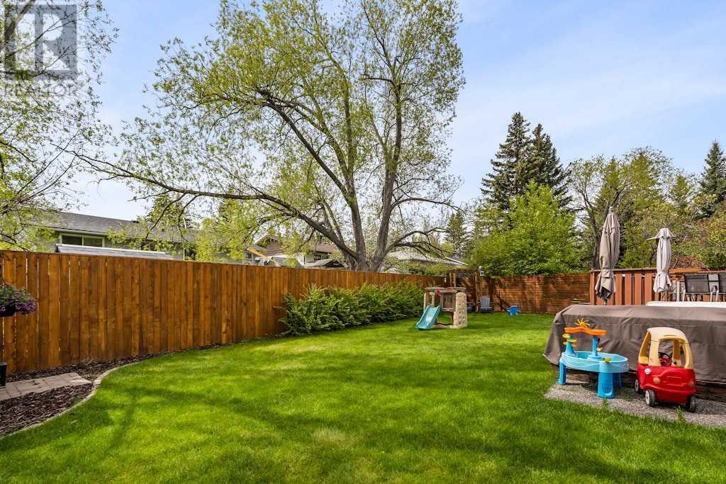 Single Family House Bungalow for Sale in  Oakview Place SW Oakridge Calgary 