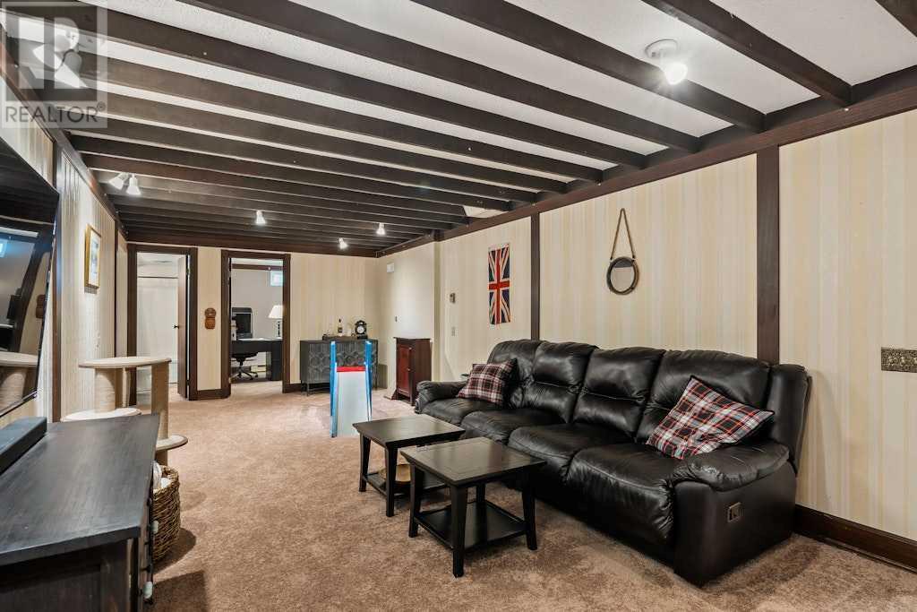 Single Family House Bungalow for Sale in  Oakview Place SW Oakridge Calgary 