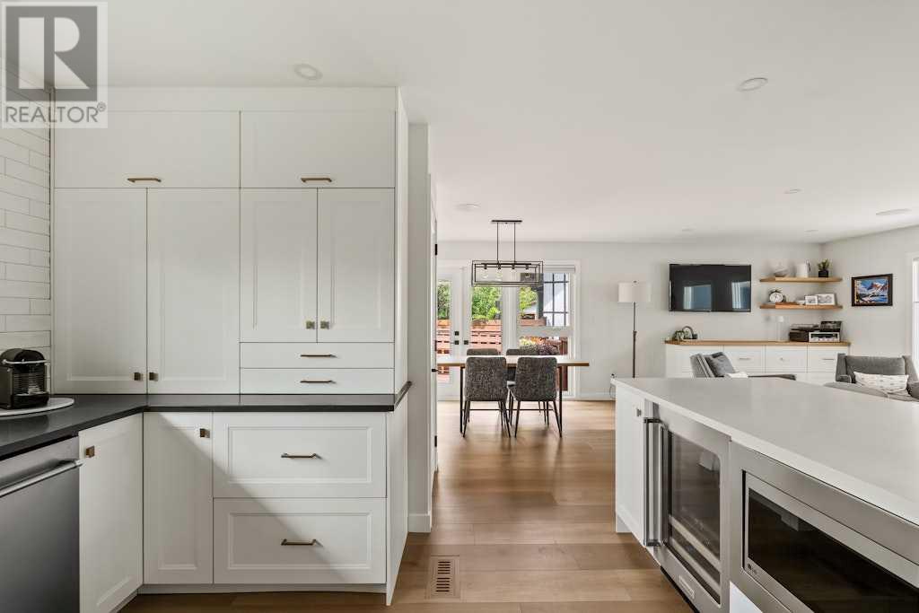 Single Family House Bungalow for Sale in  Oakview Place SW Oakridge Calgary 