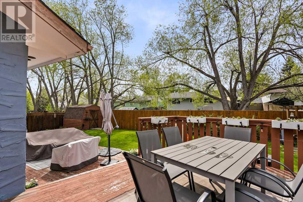 Single Family House Bungalow for Sale in  Oakview Place SW Oakridge Calgary 