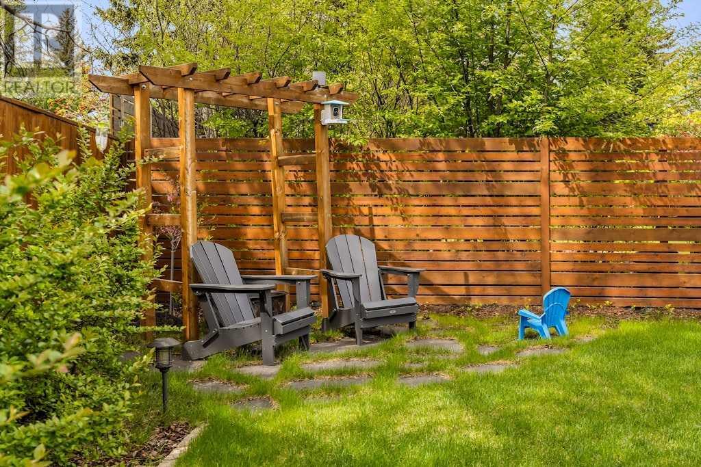 Single Family House Bungalow for Sale in  Oakview Place SW Oakridge Calgary 