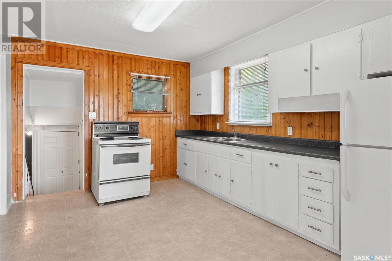 Photo 12 of 1530 I Avenue N, Saskatoon SK