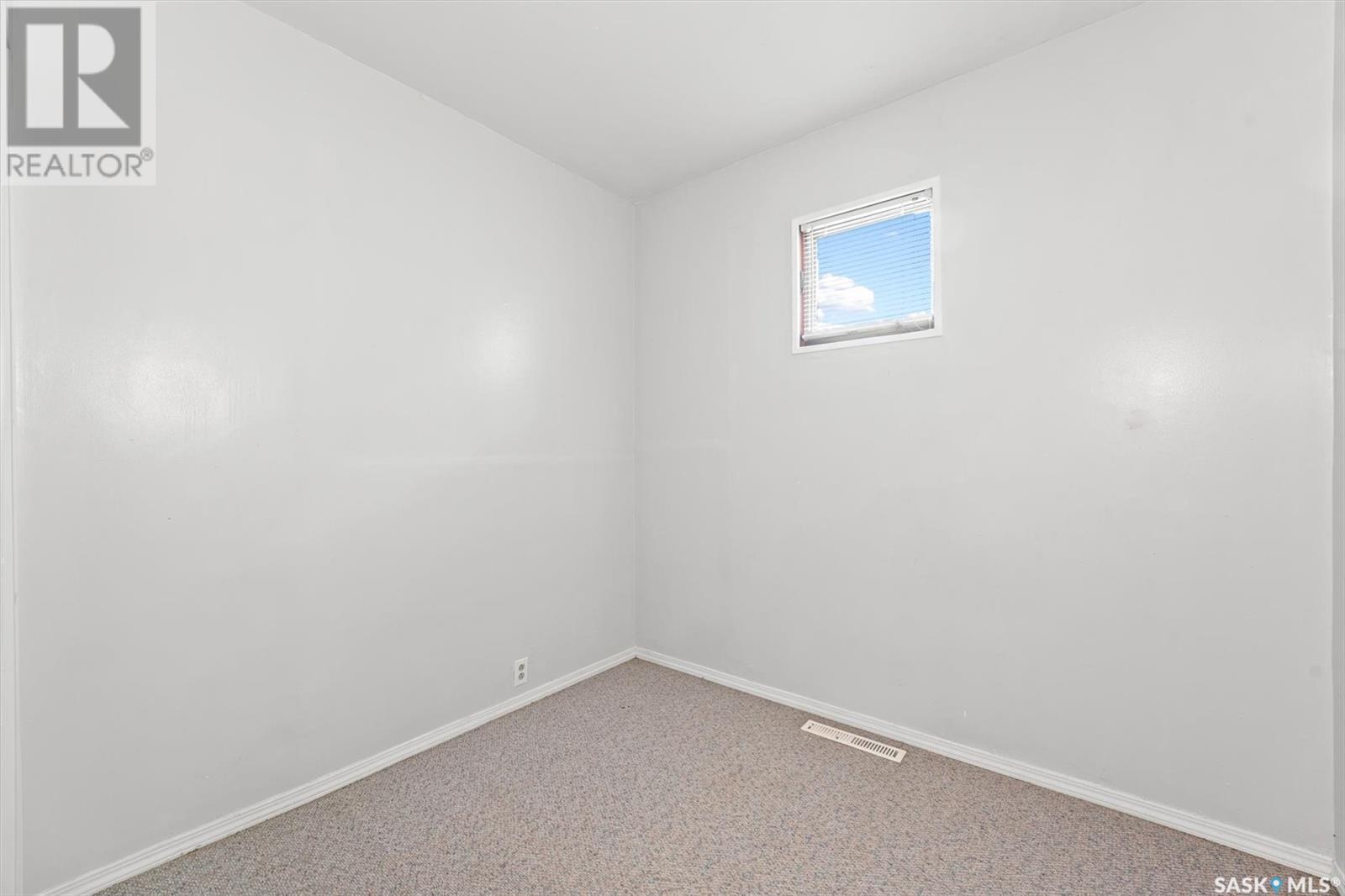 Photo 17 of 1530 I Avenue N, Saskatoon SK