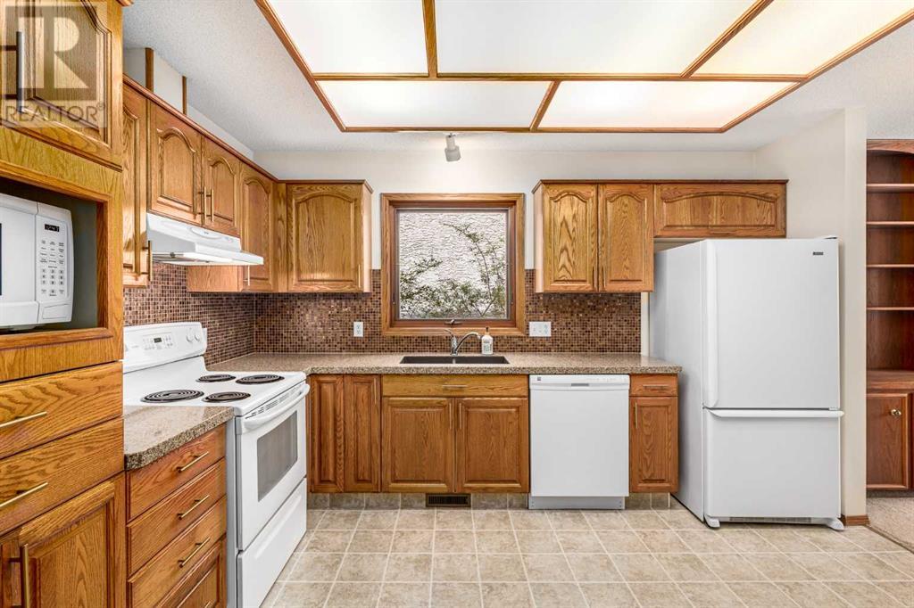 Single Family House Bungalow for Sale in  Sandalwood Close NW Sandstone Valley Calgary 