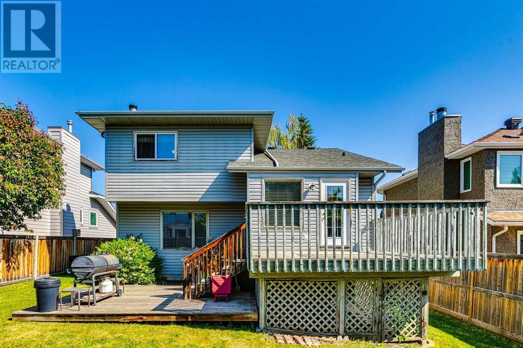Single Family House 4 Level for Sale in  Shannon Avenue SW Shawnessy Calgary 