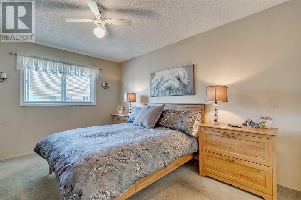 Single Family House 4 Level for Sale in  Shannon Avenue SW Shawnessy Calgary 
