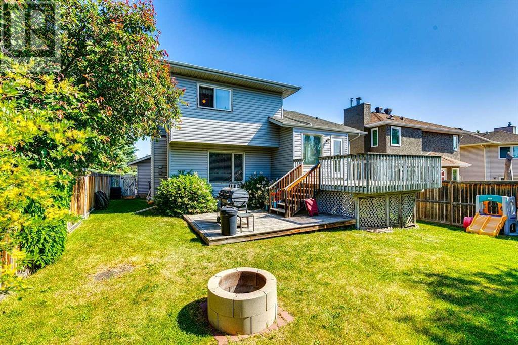 Single Family House 4 Level for Sale in  Shannon Avenue SW Shawnessy Calgary 
