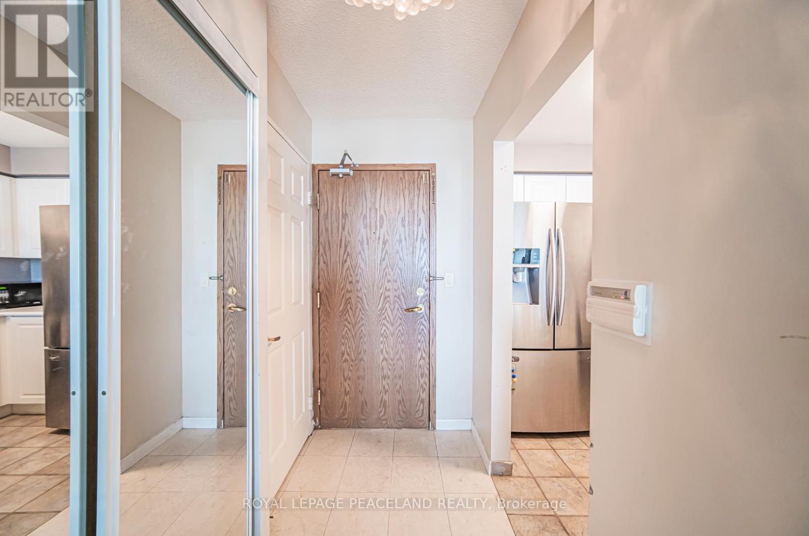Photo 6 of 1905 1 Lee Centre Drive, Toronto ON