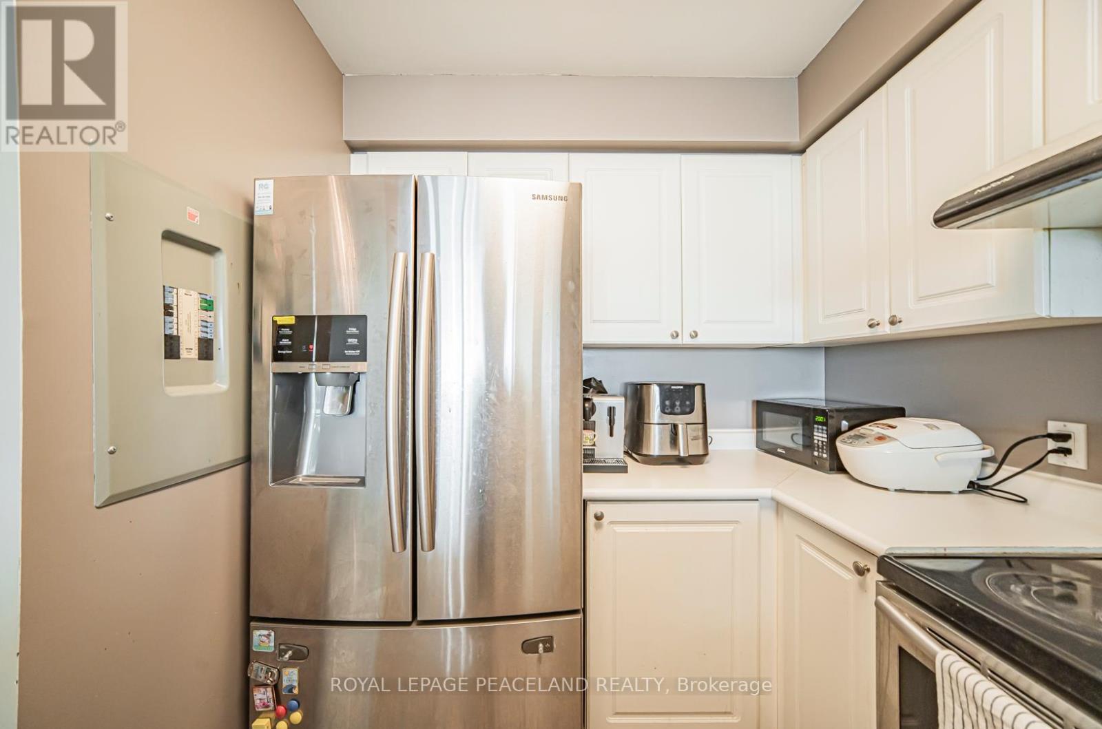 Photo 9 of 1905 1 Lee Centre Drive, Toronto ON