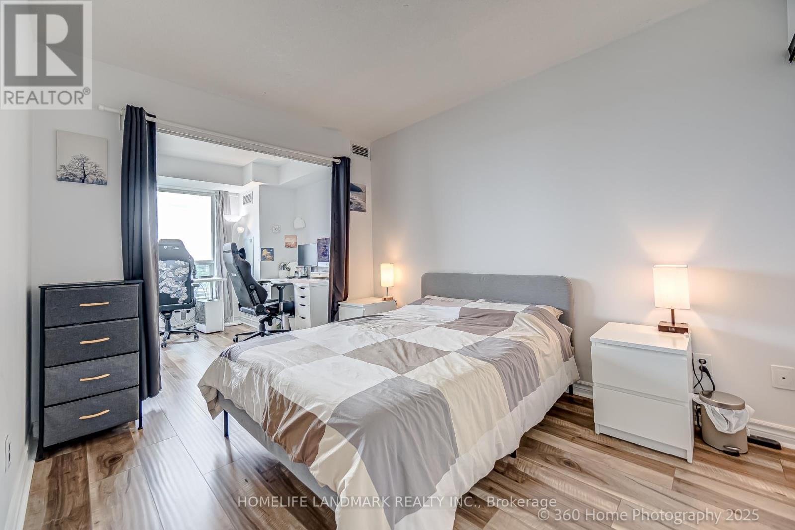 Photo 18 of 817 51 Baffin Court, Richmond Hill ON