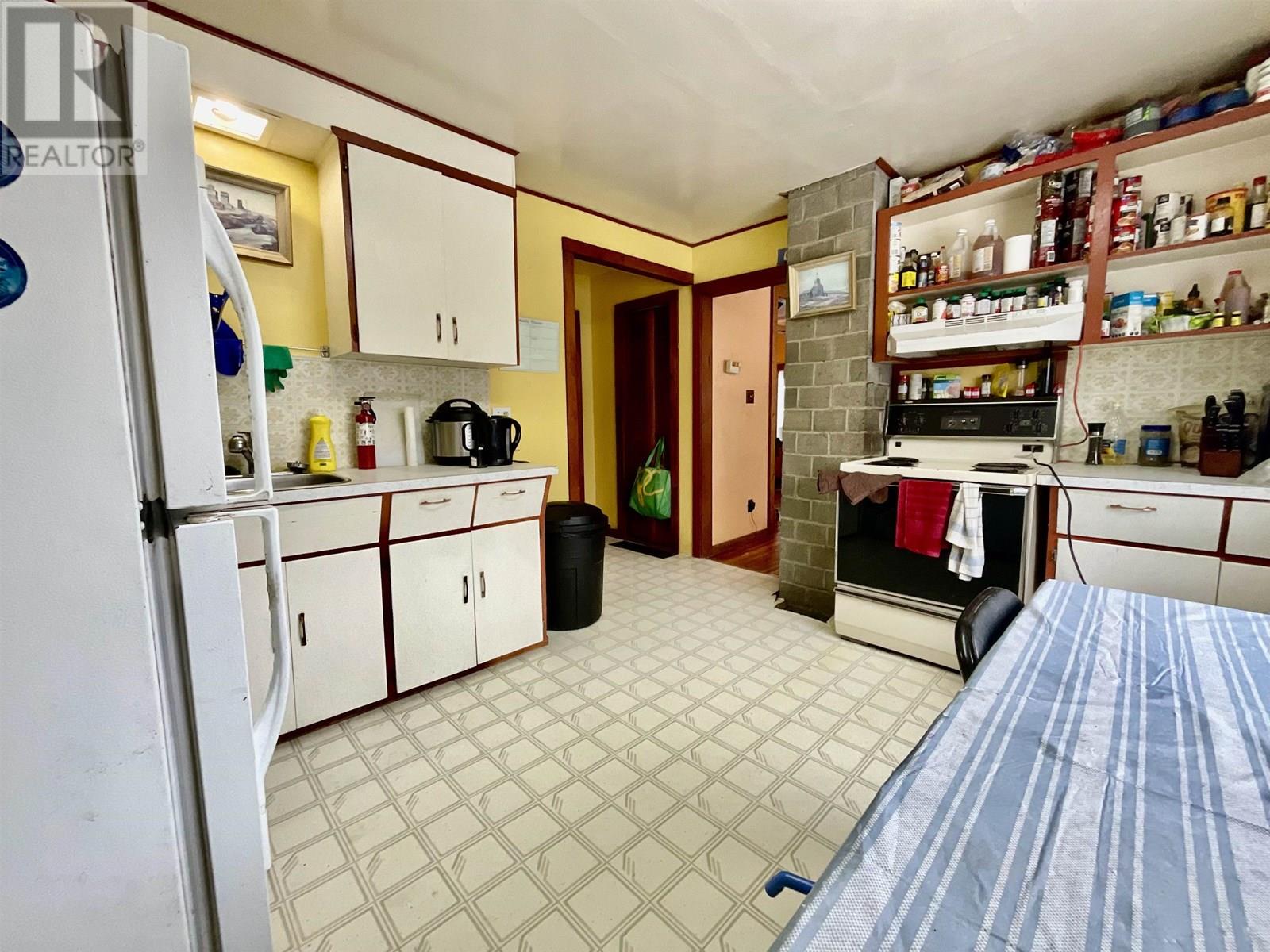 4365 MILDRED AVENUE, Wells