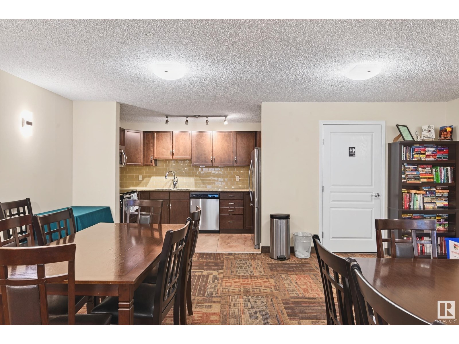 Photo 38 of 125 2045 Grantham Co Nw, Edmonton AB