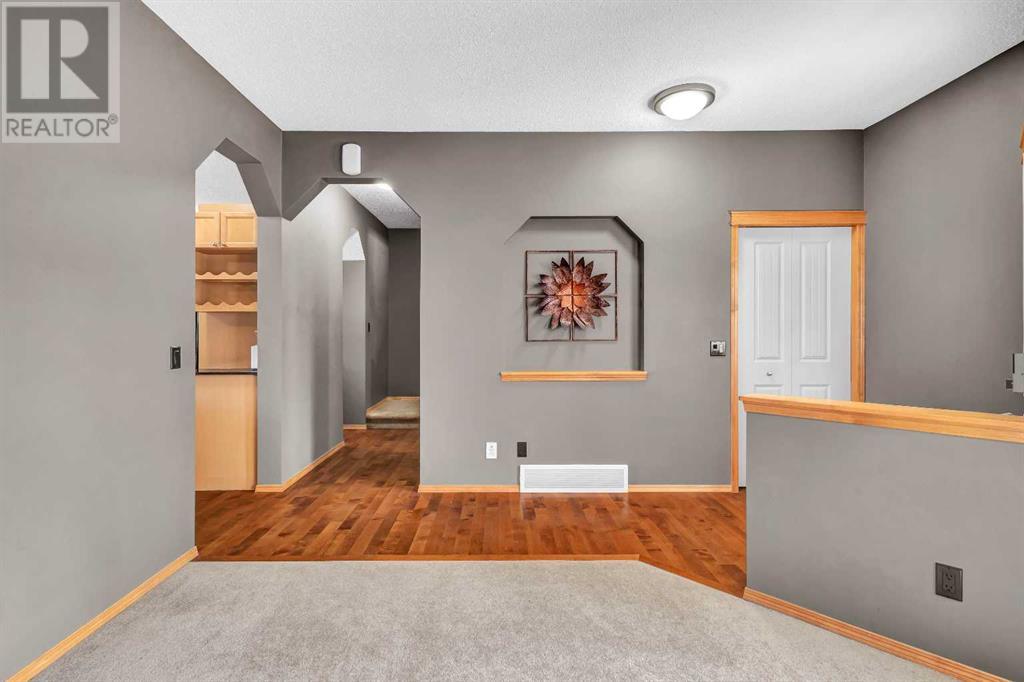 40 Panamount Circle NW Photo 9 - Calgary Real Estate