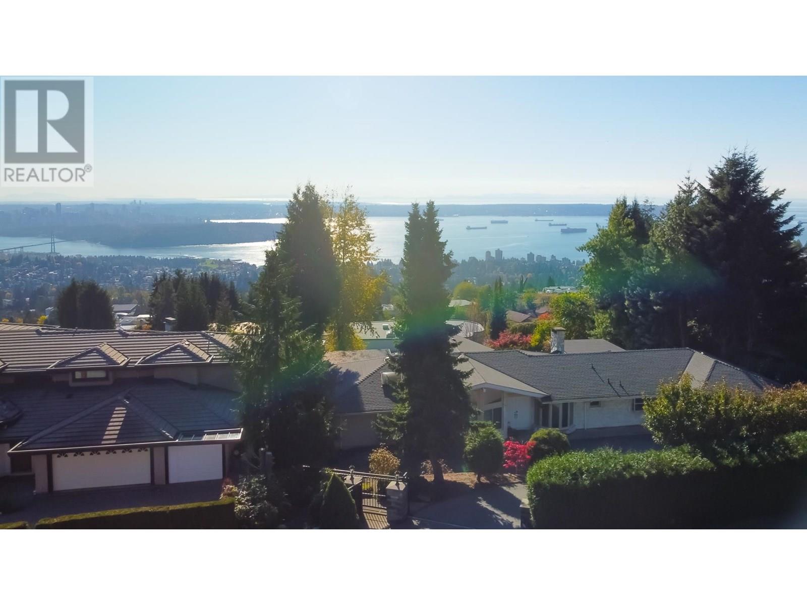 Photo 6 of 1451 Chartwell Drive, West Vancouver BC