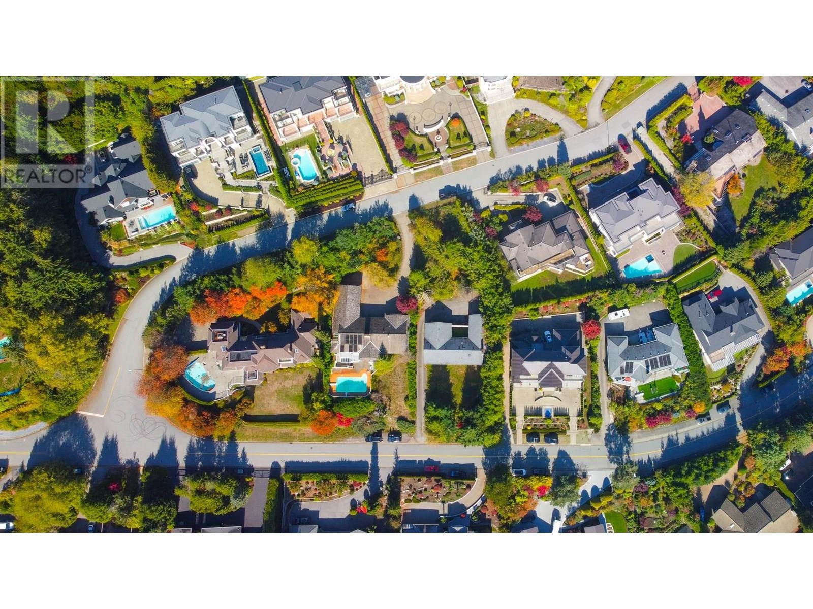 Photo 13 of 1451 Chartwell Drive, West Vancouver BC