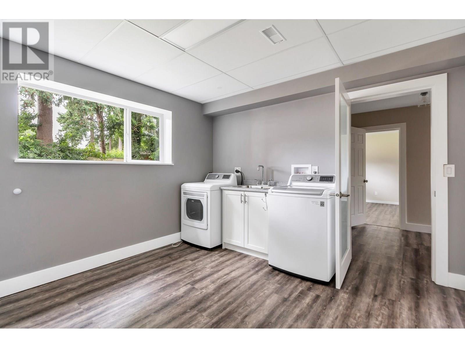 5041 6 Avenue, Delta