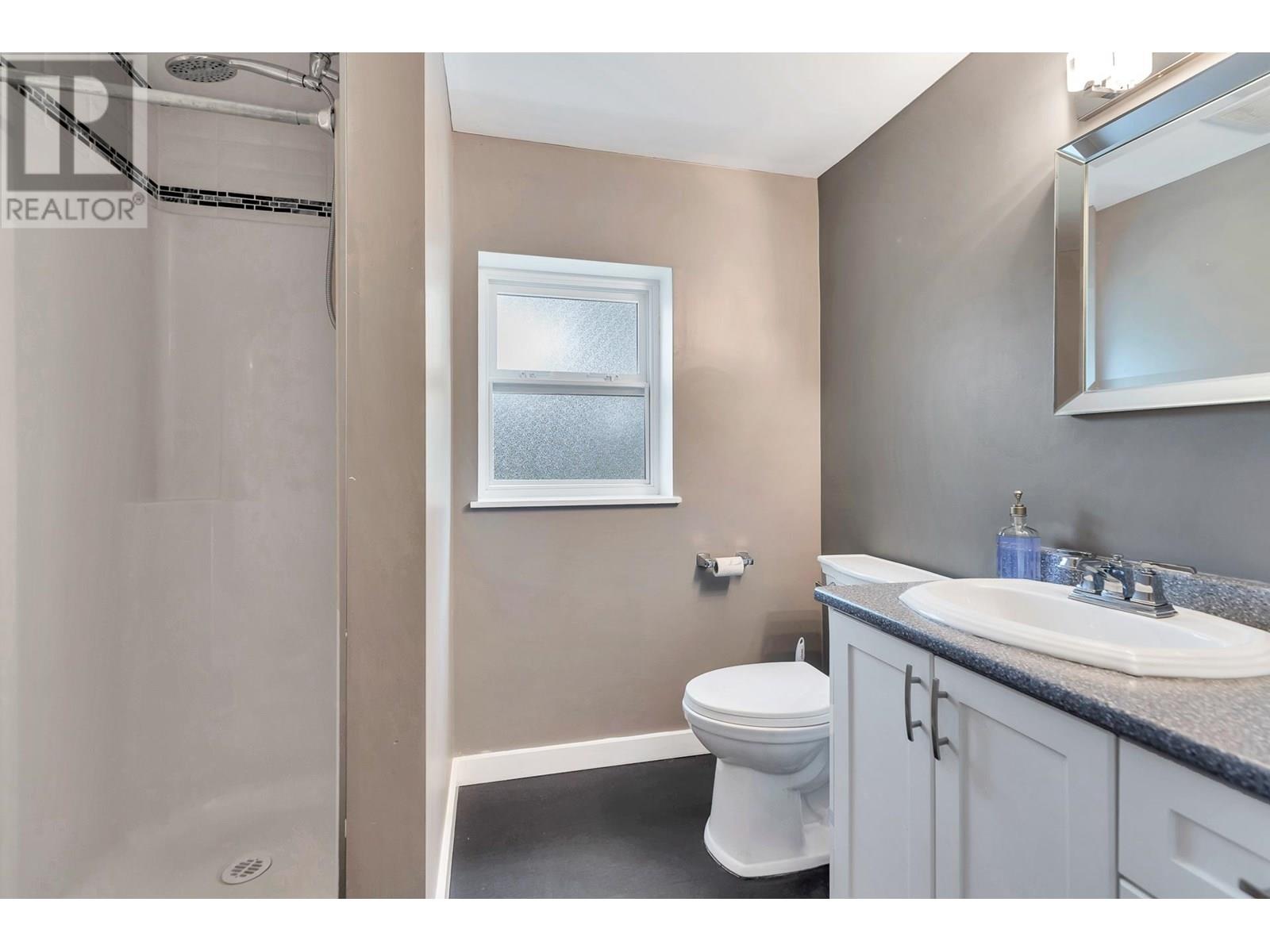 5041 6 Avenue, Delta