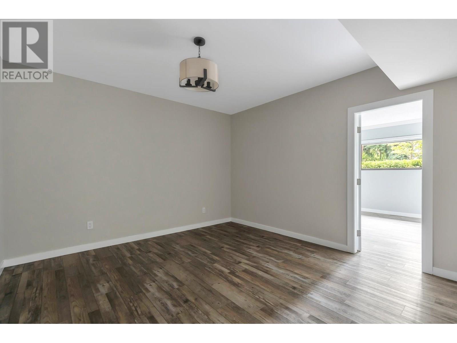 5041 6 Avenue, Delta