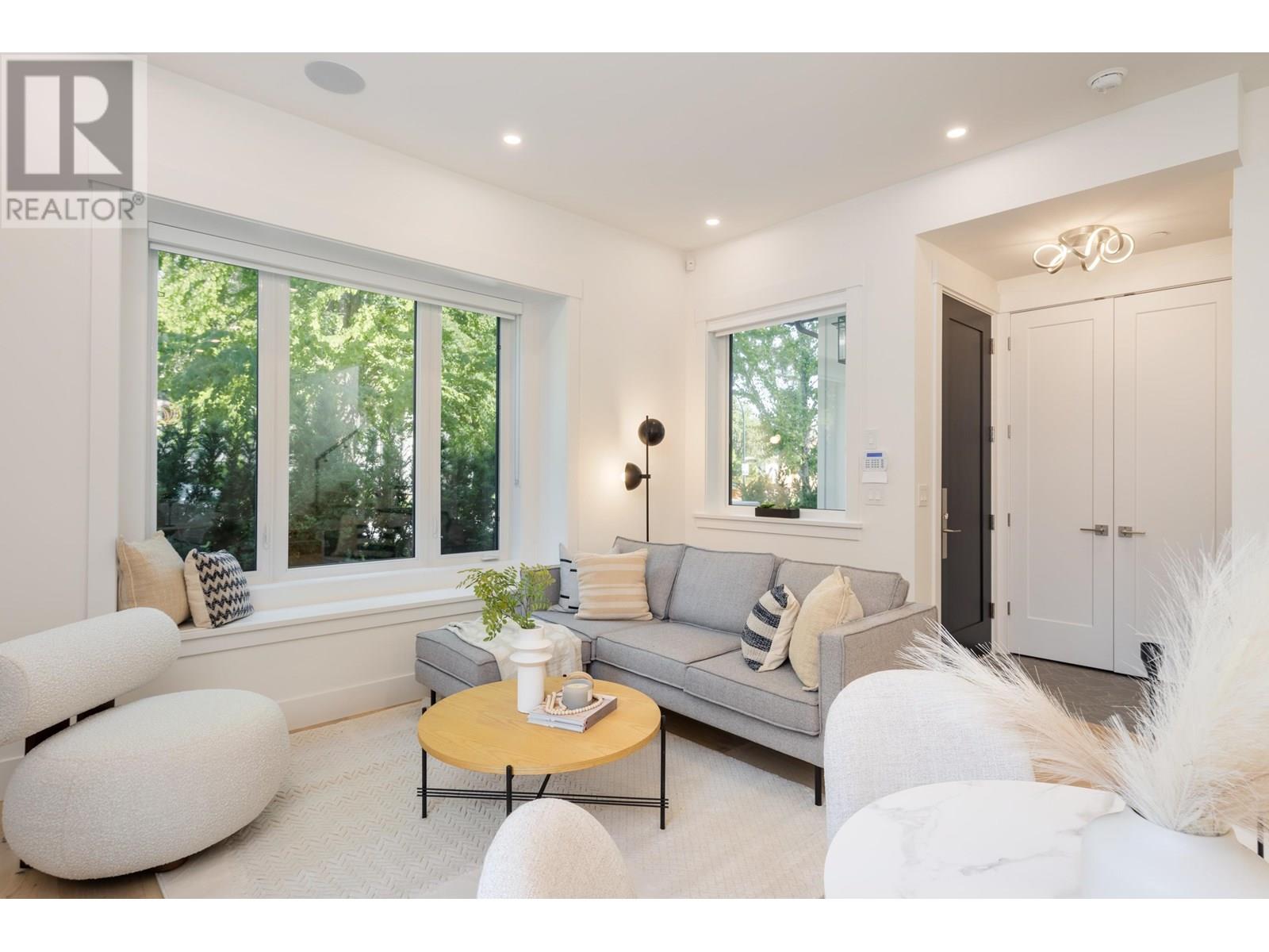 Photo 13 of 3075 Courtenay Street, Vancouver BC