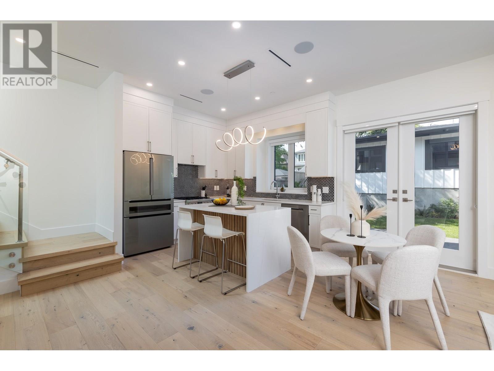 Photo 12 of 3075 Courtenay Street, Vancouver BC