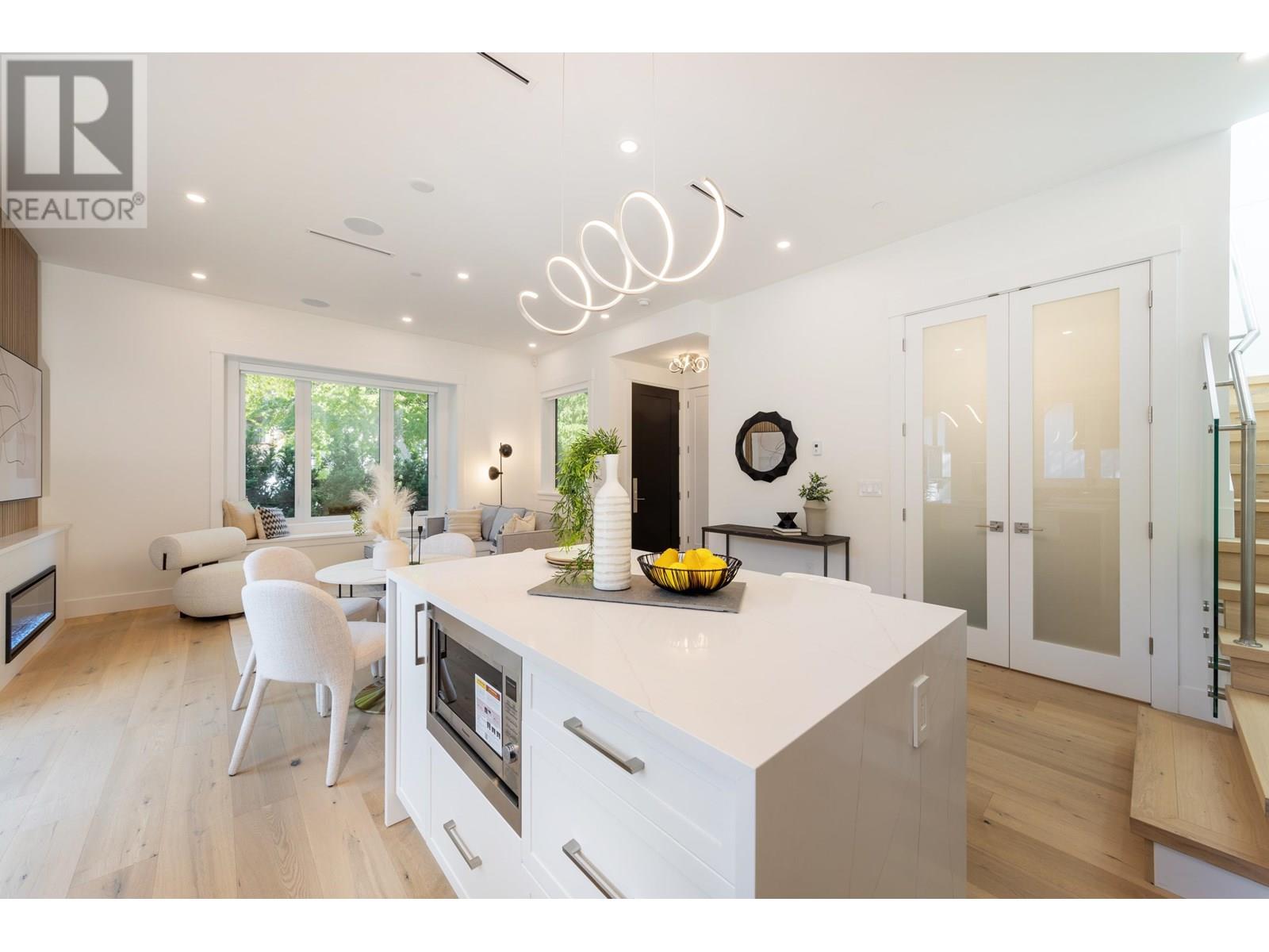 Photo 17 of 3075 Courtenay Street, Vancouver BC