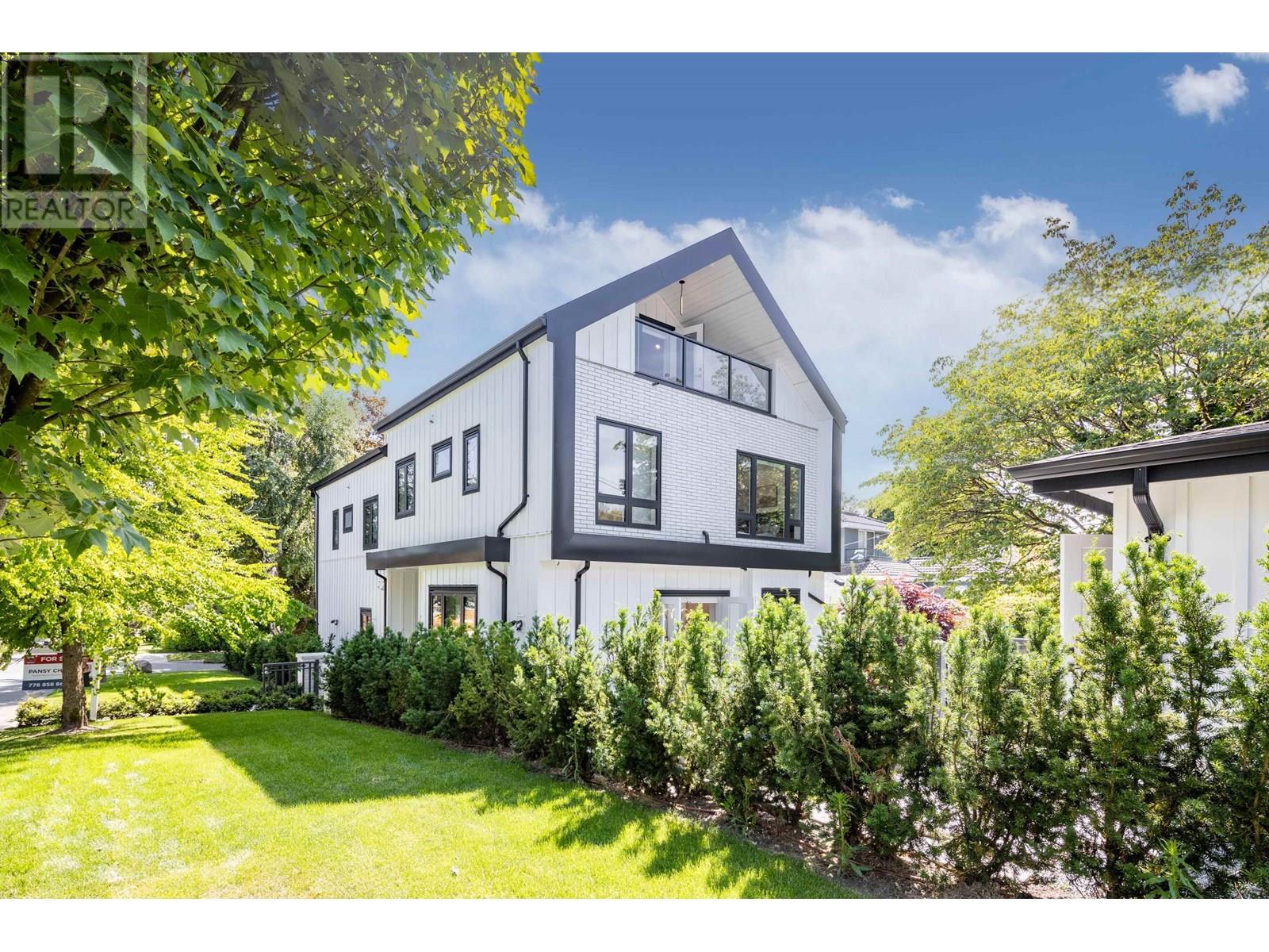 Photo 7 of 3075 Courtenay Street, Vancouver BC
