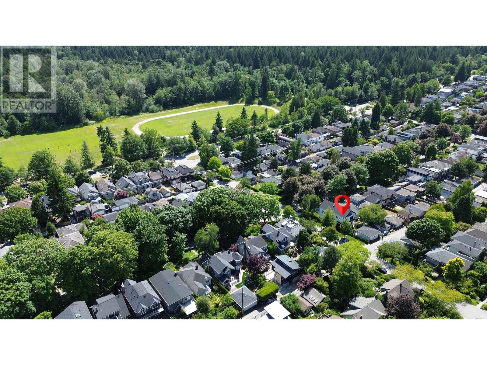 Photo 23 of 3075 Courtenay Street, Vancouver BC