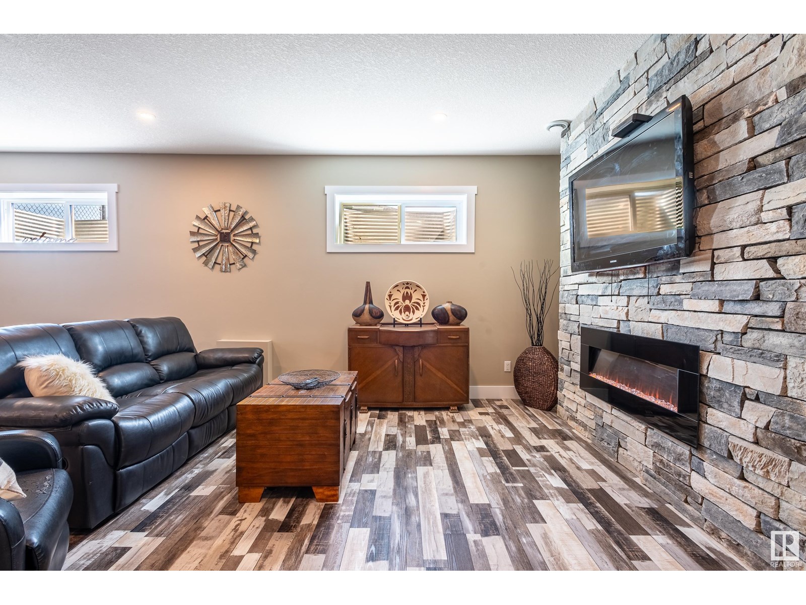 Photo 3 of 41 26409 Twp Road 532 A, Rural Parkland County AB
