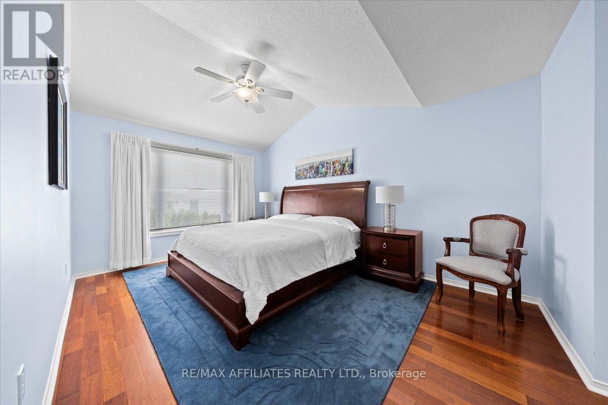 https://ddfcdn.realtor.ca/listing/TS638866077628100000/reb76/highres/6/x12248986_24.jpg