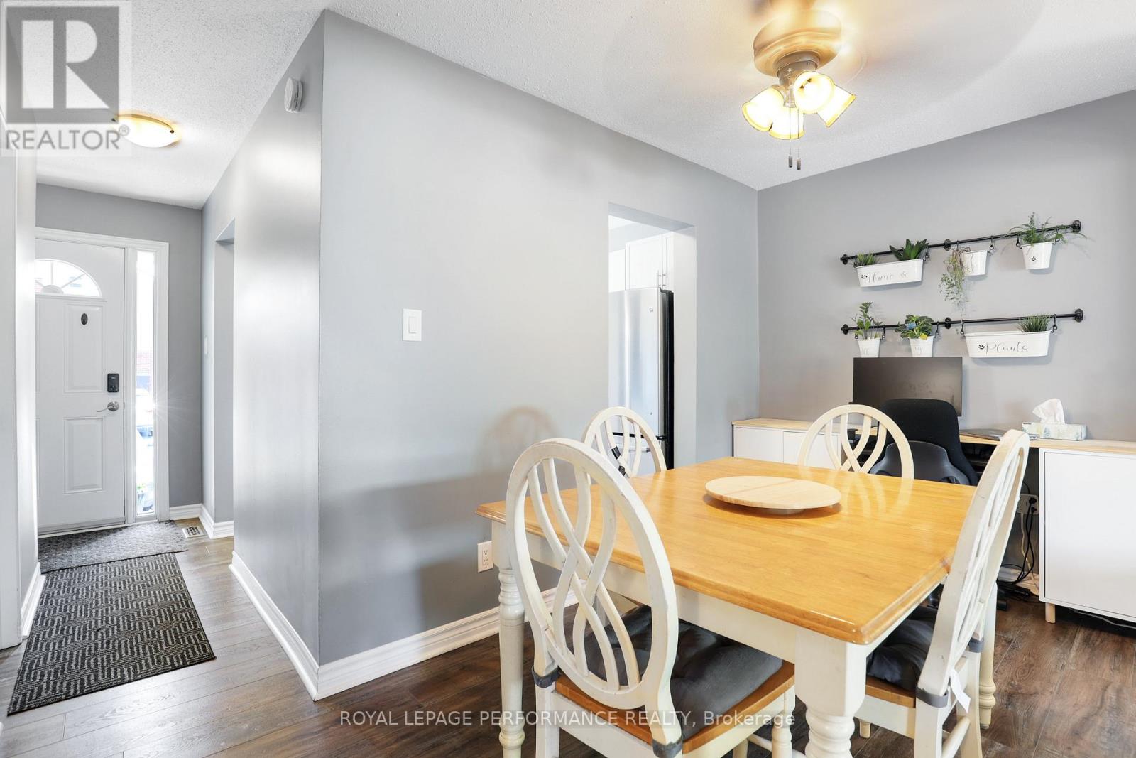 Photo 10 of 1962 Kelden Crescent, Ottawa ON