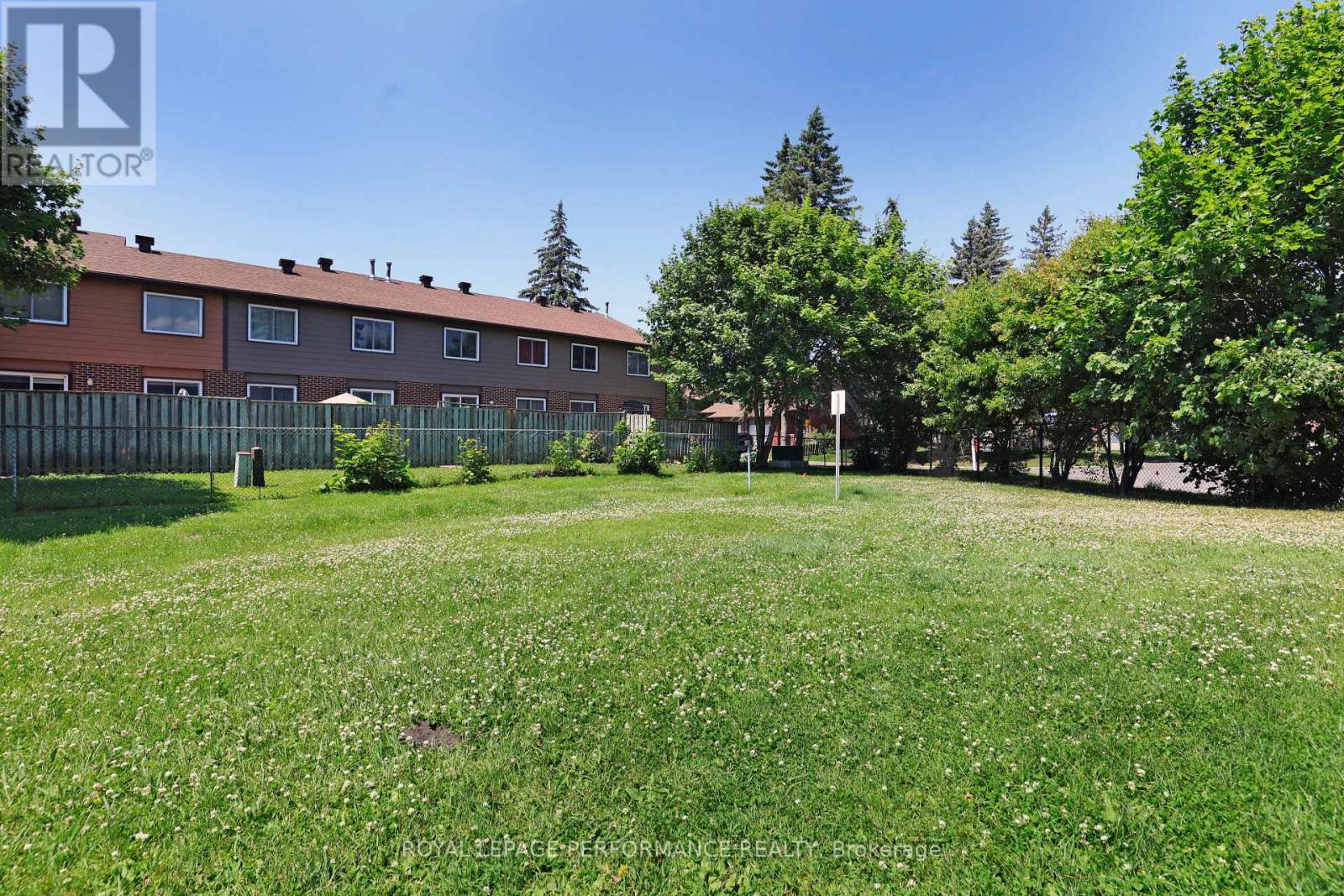 Photo 28 of 1962 Kelden Crescent, Ottawa ON
