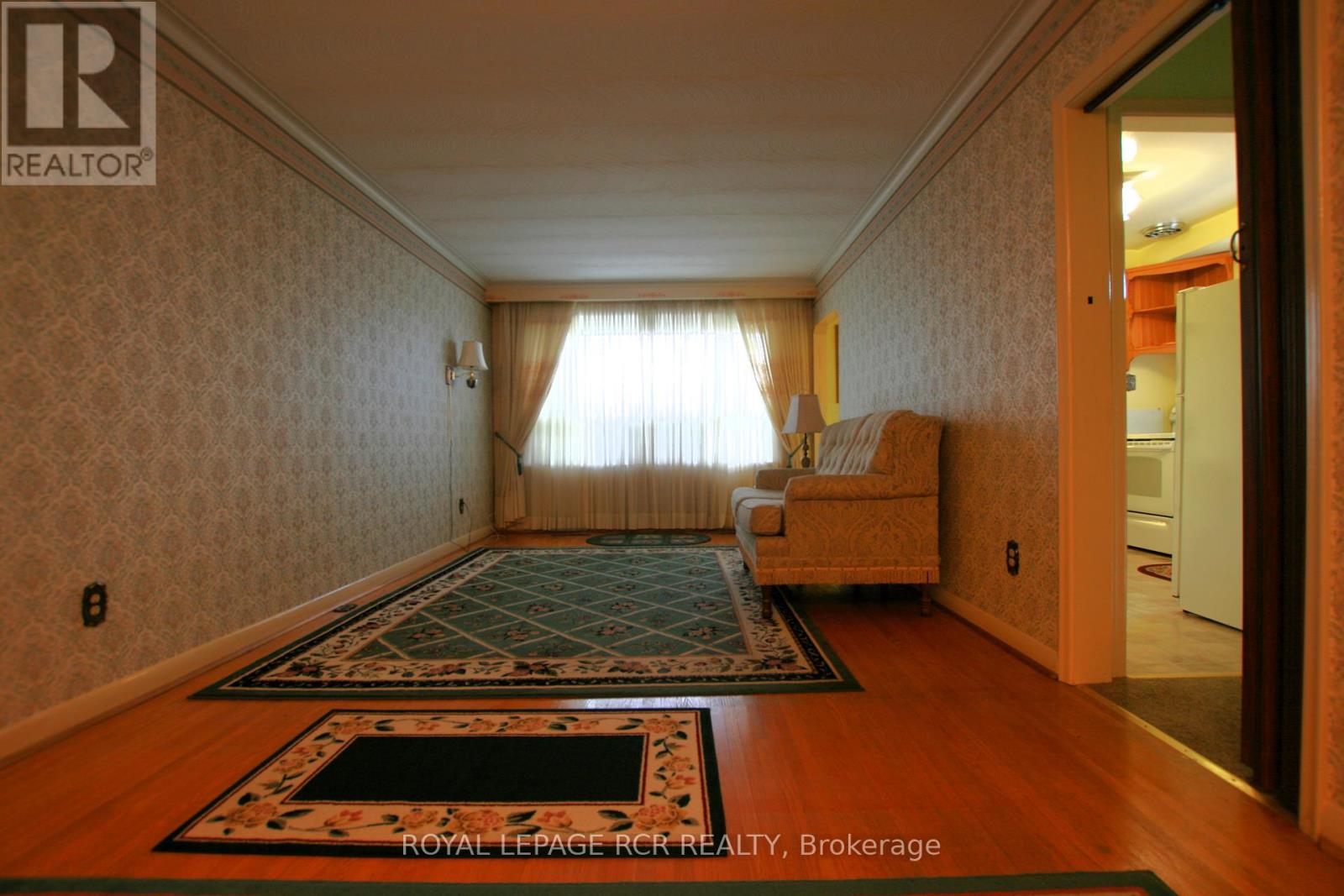 Photo 11 of 69 Neames Crescent, Toronto ON