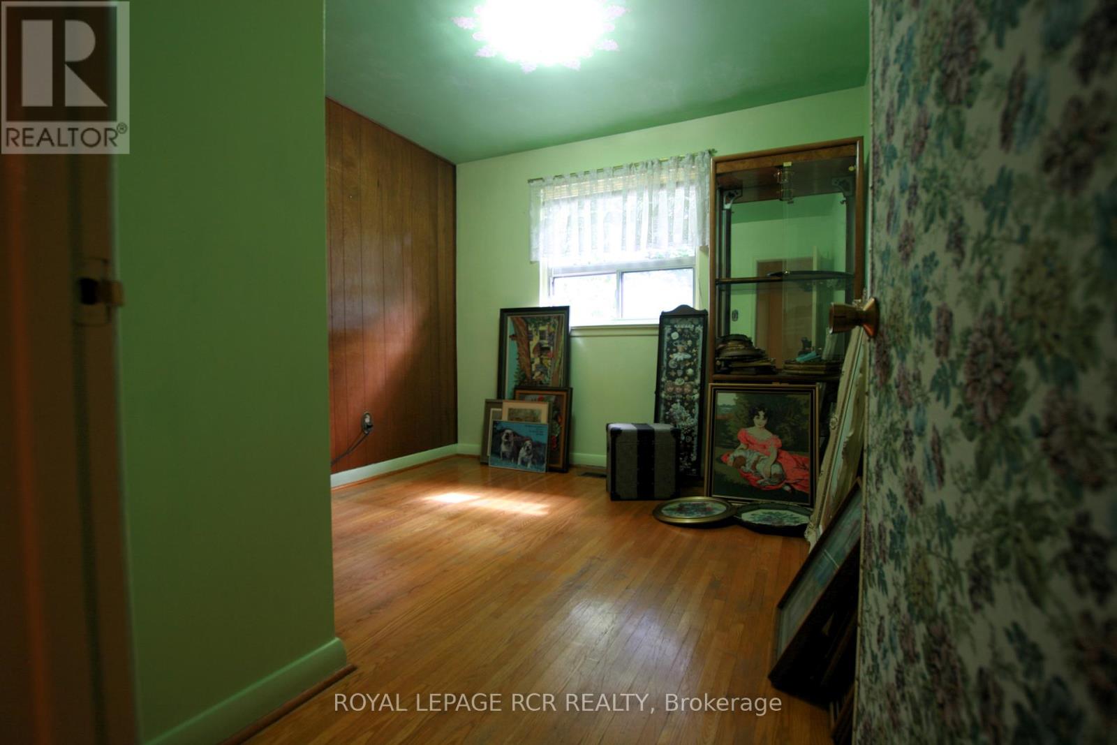Photo 16 of 69 Neames Crescent, Toronto ON