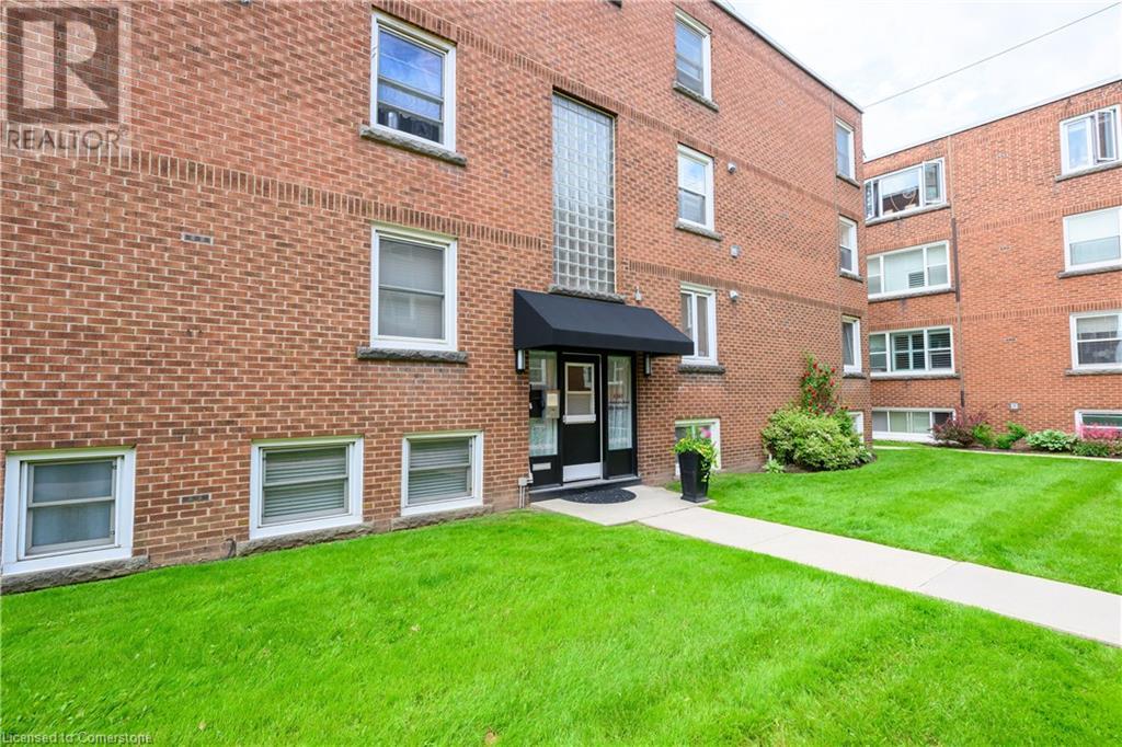 Photo 12 of 1347 Lakeshore Road Unit 24, Burlington ON