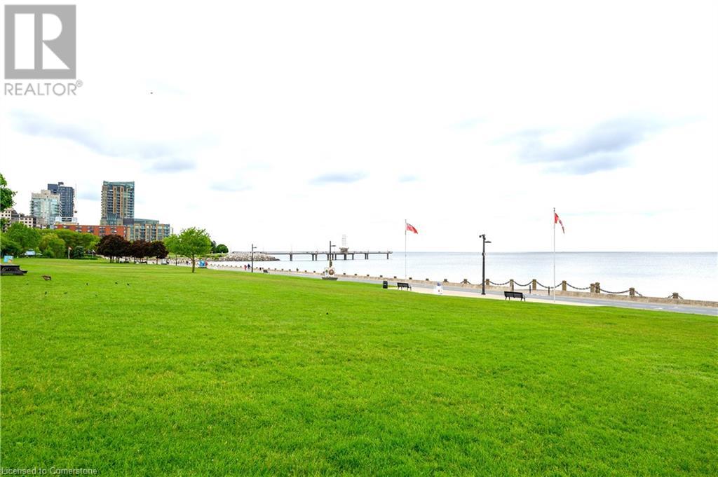 Photo 6 of 1347 Lakeshore Road Unit 24, Burlington ON