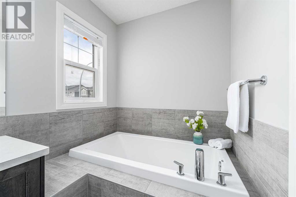 Single Family House for Sale in  Nolanhurst Common NW Nolan Hill Calgary 