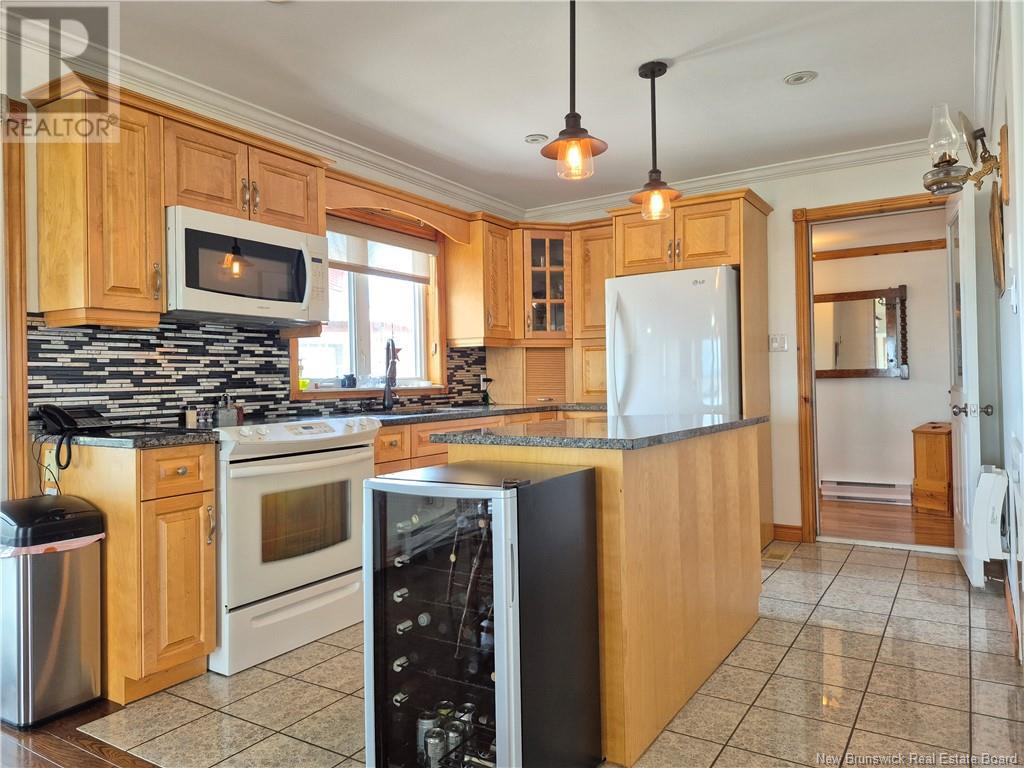Photo 13 of 25 Bayshore Drive, Bathurst NB