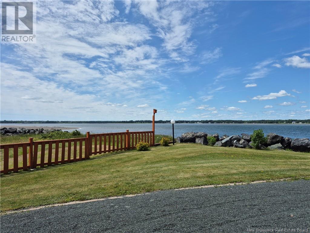 Photo 2 of 25 Bayshore Drive, Bathurst NB