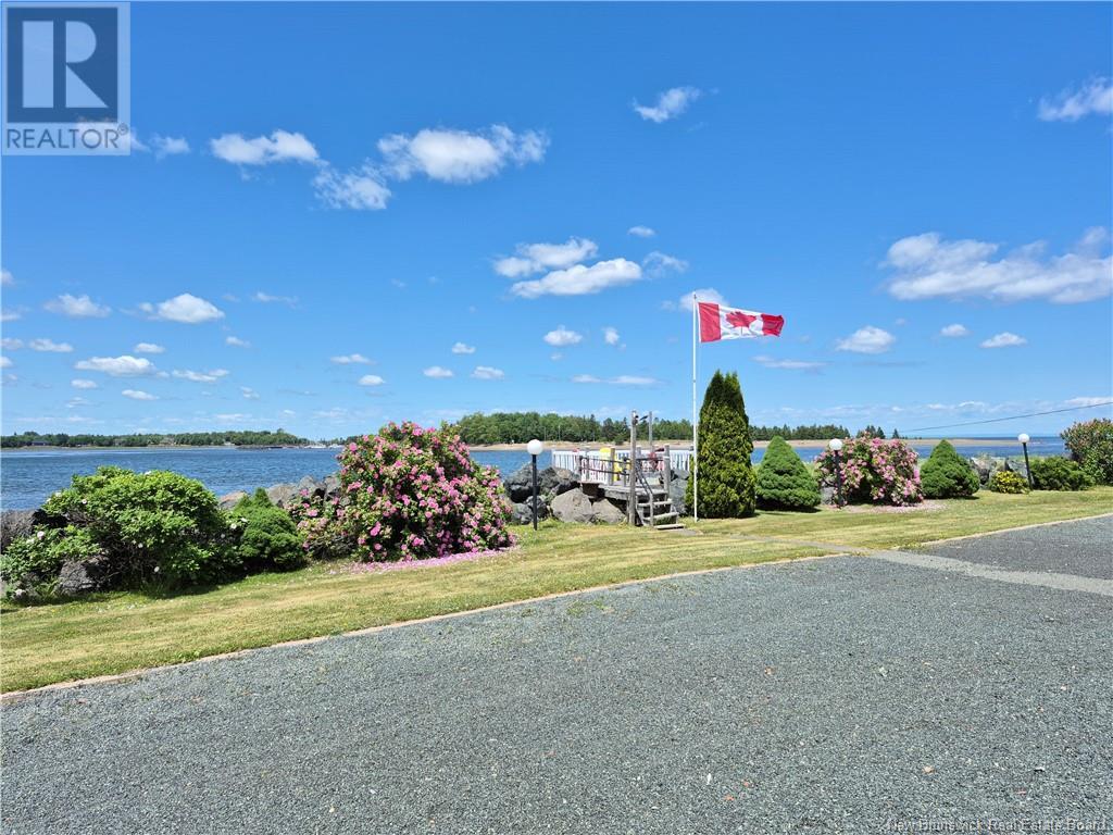 Photo 5 of 25 Bayshore Drive, Bathurst NB